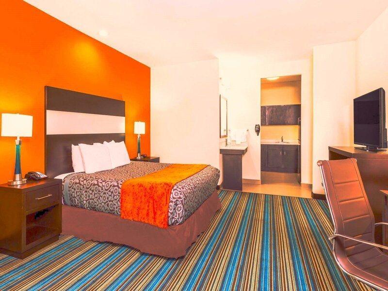 Days & By Wyndham Hotel 2*