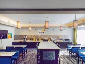 Days & By Wyndham Hotel